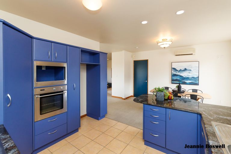 Photo of property in 55 Royal Oak Drive, Kelvin Grove, Palmerston North, 4414