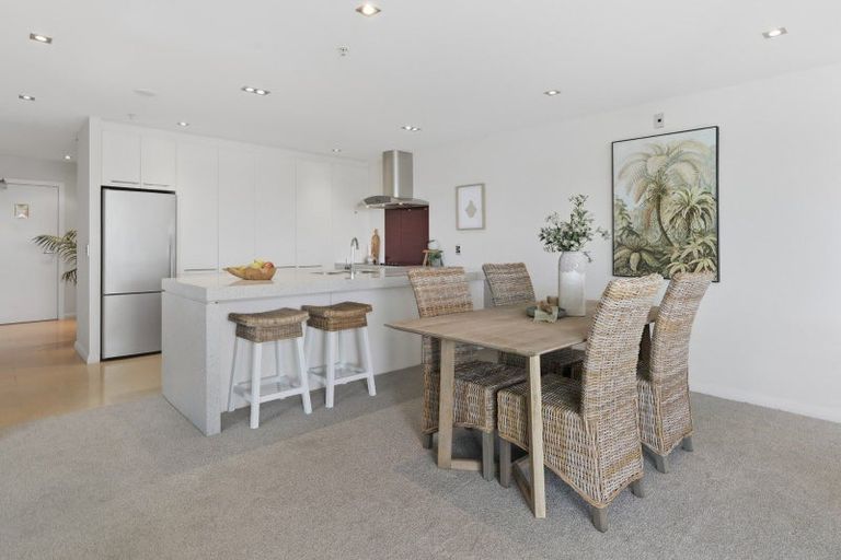 Photo of property in 12/72e Devonport Road, Tauranga, 3110