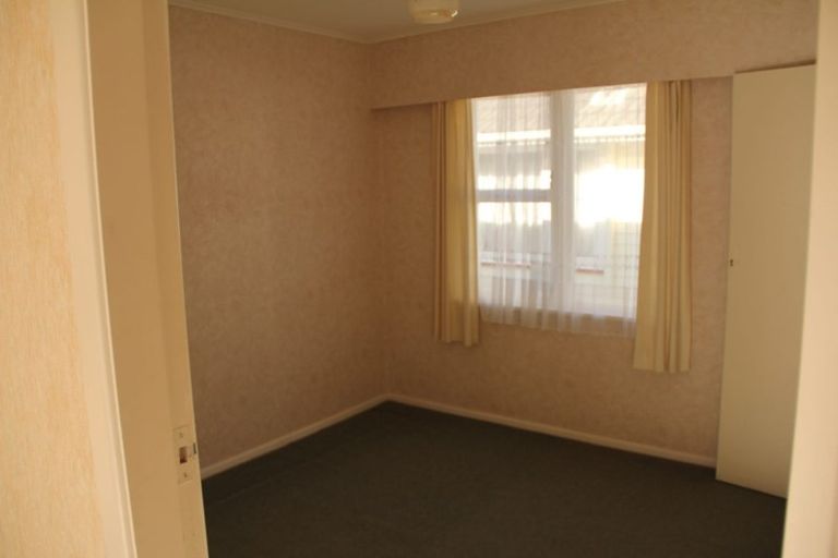 Photo of property in 127 Parkvale Road, Karori, Wellington, 6012