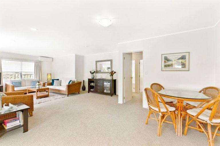 Photo of property in 299b Glengarry Road, Glen Eden, Auckland, 0602