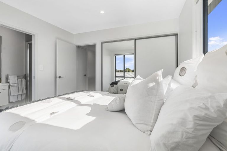 Photo of property in 12c Greenock Road, Ranui, Auckland, 0612