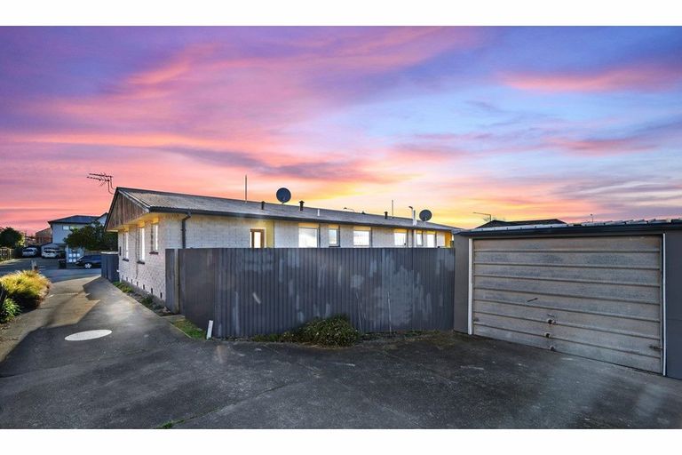 Photo of property in 2/110 Barbour Street, Waltham, Christchurch, 8011