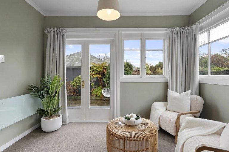 Photo of property in 139 Saint Martins Road, Saint Martins, Christchurch, 8022