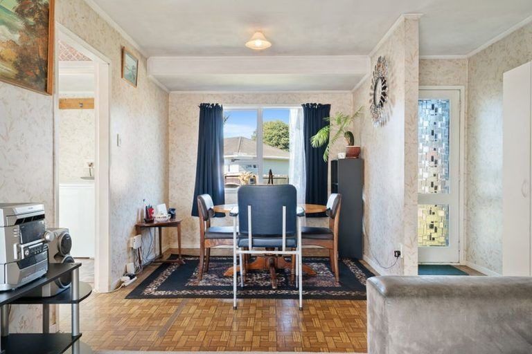 Photo of property in 44 Burundi Avenue, Clendon Park, Auckland, 2103