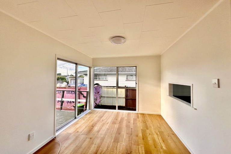 Photo of property in 38 Sharland Avenue, Manurewa, Auckland, 2102