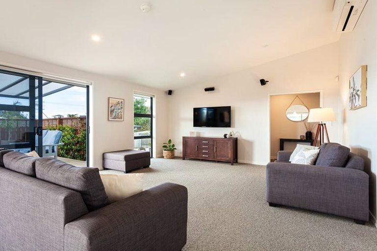 Photo of property in 1320b Papamoa Beach Road, Papamoa Beach, Papamoa, 3118