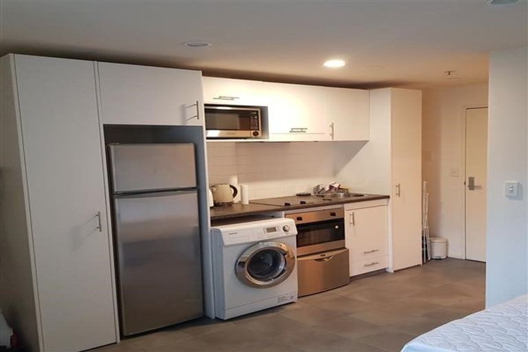 Photo of property in 23 Emily Place, Bellevue, Tauranga, 3110