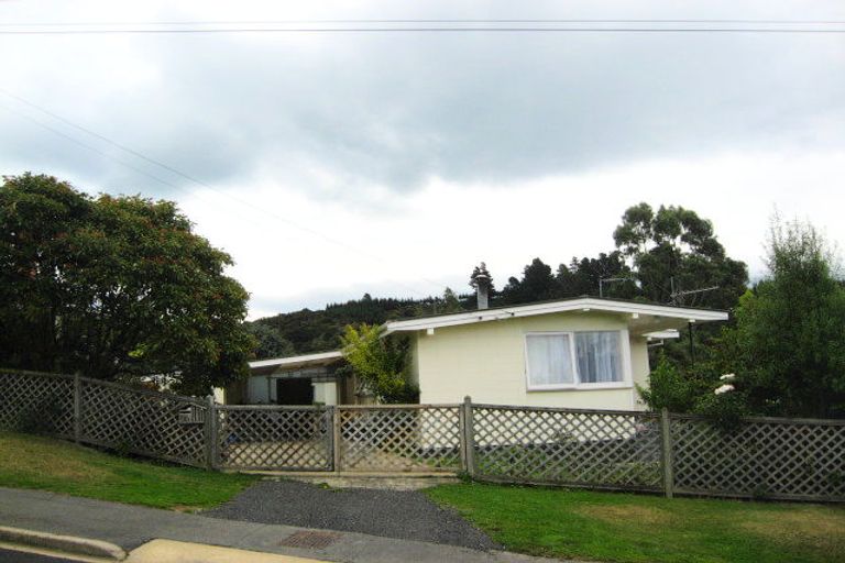 Photo of property in 121 Martin Road, Fairfield, Dunedin, 9018