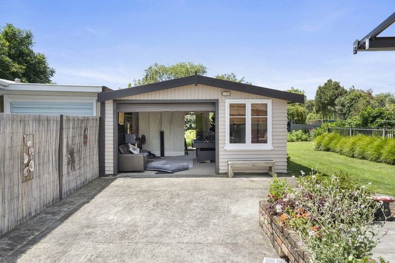 Photo of property in 298 Shakespeare Street, Leamington, Cambridge, 3432