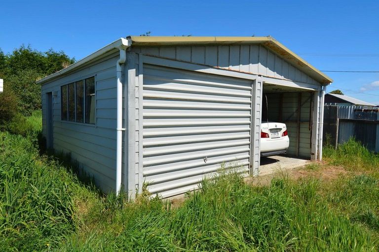 Photo of property in 258 Marine Parade, Bluff, 9814