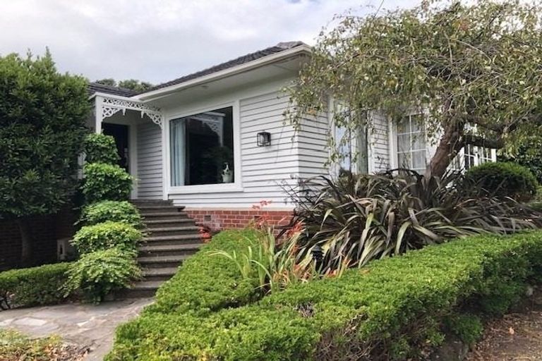 Photo of property in 44 Parkhill Road, Mellons Bay, Auckland, 2014