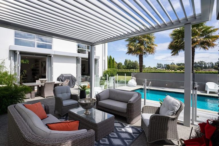 Photo of property in 4 Leabridge Mews, Harewood, Christchurch, 8051