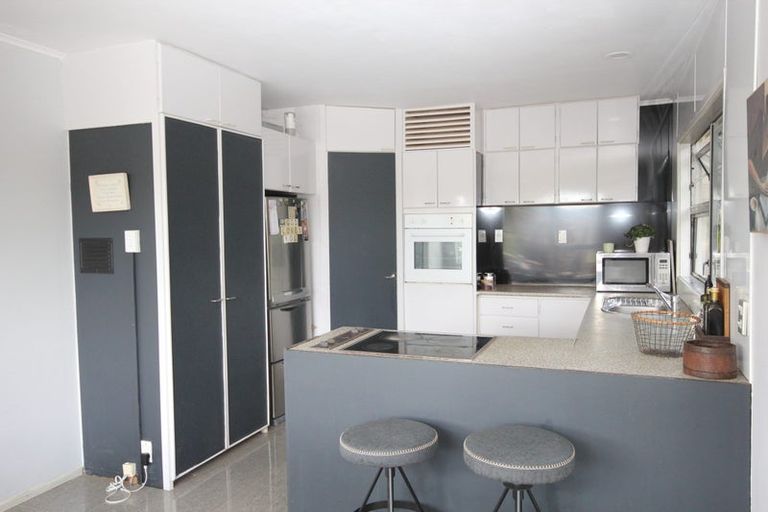 Photo of property in 2a Hammond Avenue, Hatfields Beach, Orewa, 0931