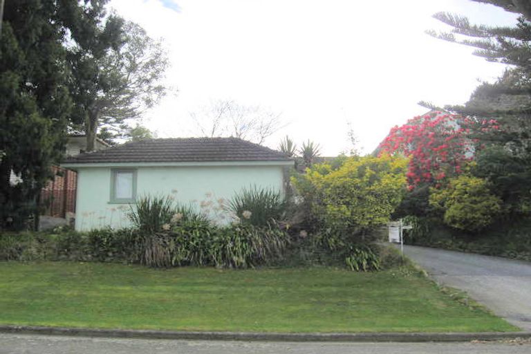 Photo of property in 50 Kawiu Road, Levin, 5510