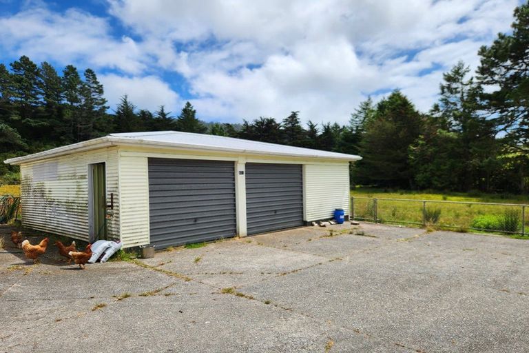 Photo of property in 663 Seven Mile Road, Runanga, 7803