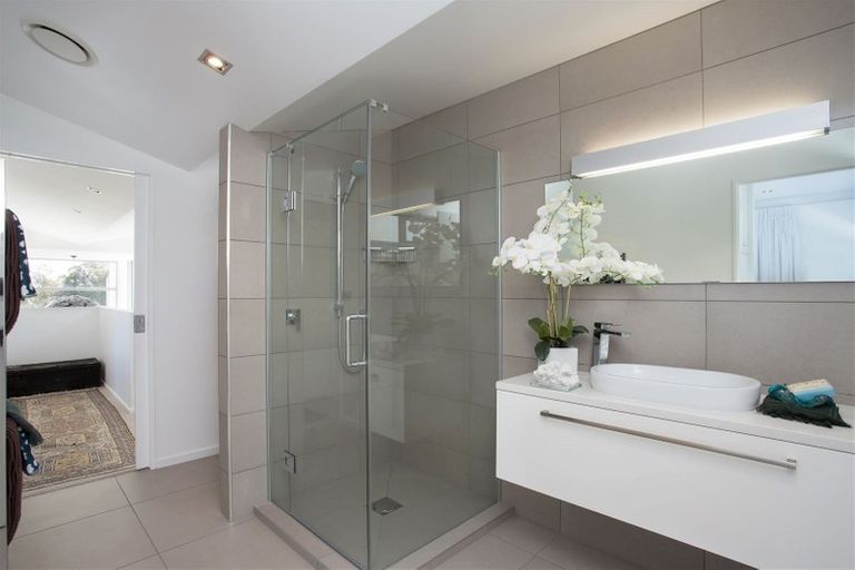 Photo of property in 1 Whisby Road, Cashmere, Christchurch, 8022