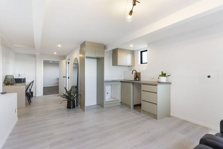 Photo of property in 71 Pah Road, Cockle Bay, Auckland, 2014