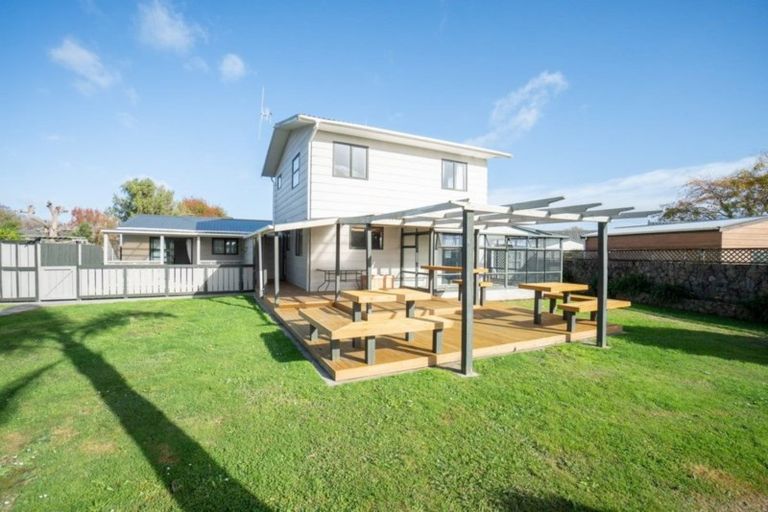 Photo of property in 15 Charles Cross Street, Longburn, Palmerston North, 4412