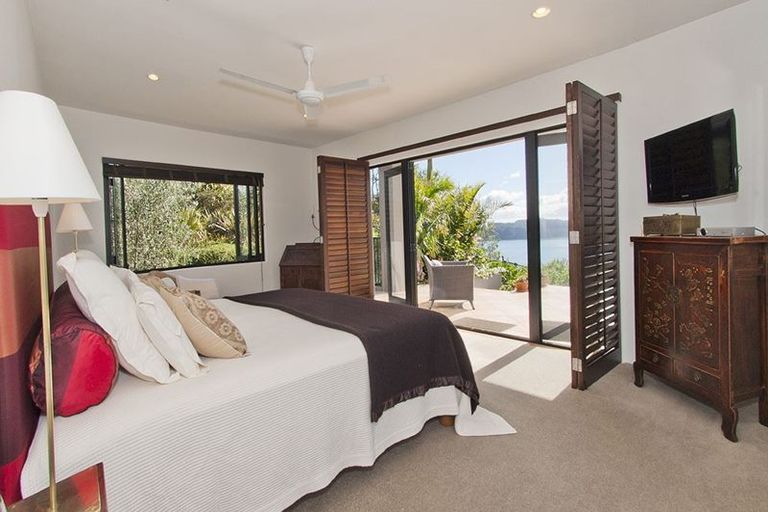 Photo of property in 73 Radar Road, Hot Water Beach, Whitianga, 3591