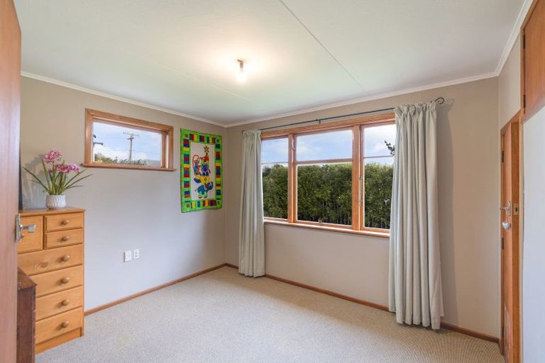 Photo of property in 12 Tokomaru Road, Tokomaru, Palmerston North, 4474