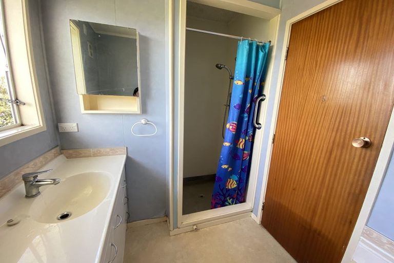 Photo of property in 60 Casuarina Road, Half Moon Bay, Auckland, 2012