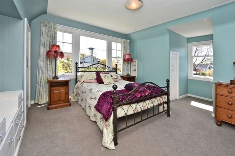 Photo of property in 27 Makora Street, Fendalton, Christchurch, 8041