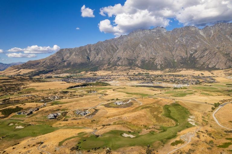 Photo of property in 3 Water Race Lane, Jacks Point, Queenstown, 9371
