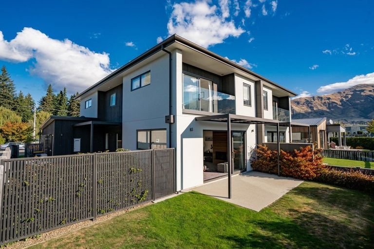 Photo of property in 53 Tenby Street, Wanaka, 9305