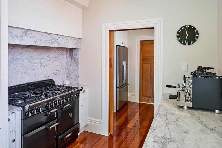 Photo of property in 30 Mcfarlane Street, Mount Victoria, Wellington, 6011