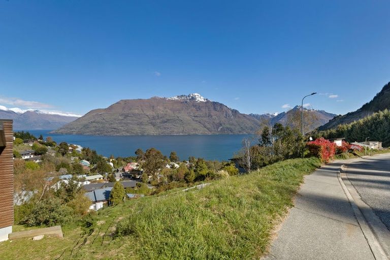 Photo of property in 38 Dart Place, Fernhill, Queenstown, 9300
