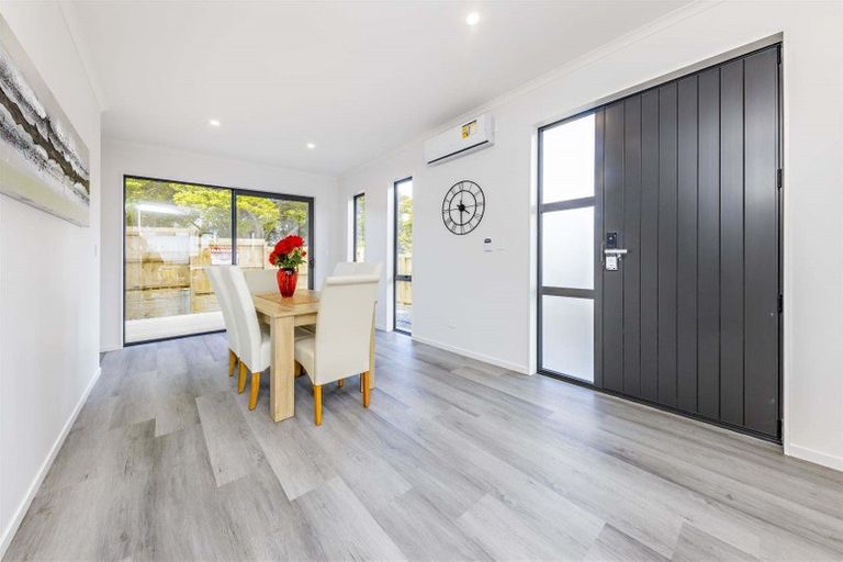 Photo of property in 1/32a Alfriston Road, Manurewa East, Auckland, 2102