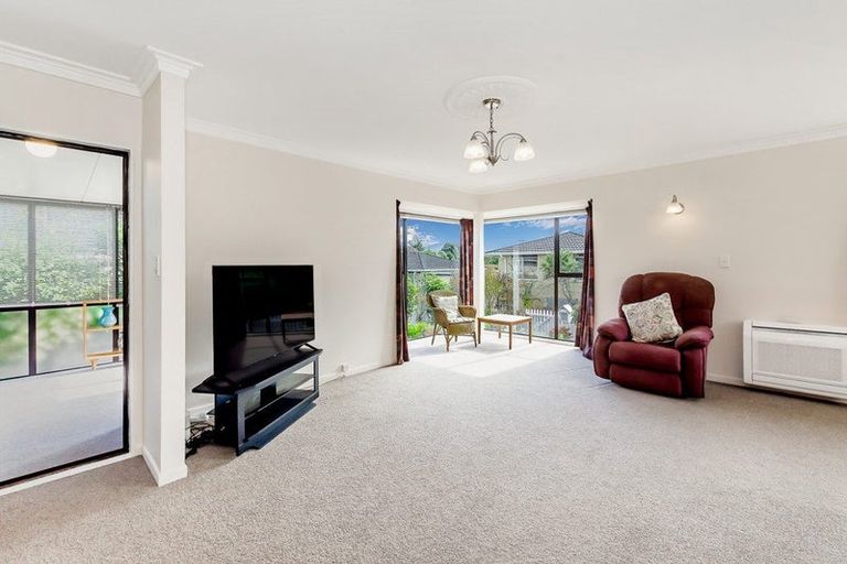 Photo of property in 2 Malfroy Lane, Raumati Beach, Paraparaumu, 5032