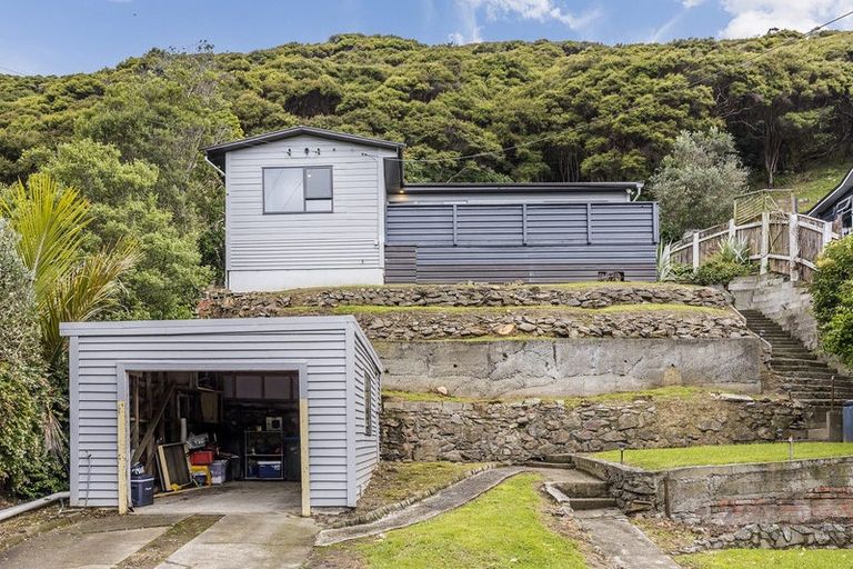 Photo of property in 58 Cluny Road, Plimmerton, Porirua, 5026