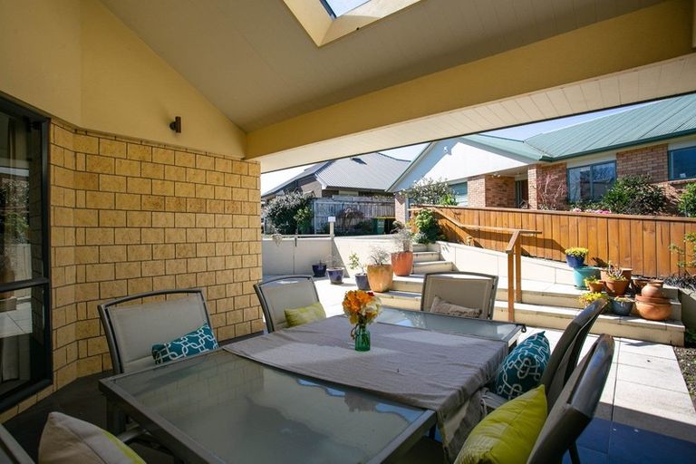 Photo of property in 2a Victoria Street, Cambridge, 3434