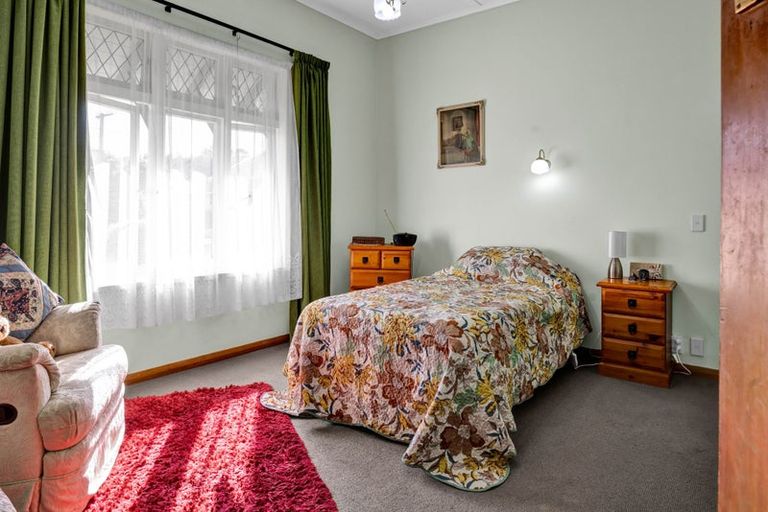 Photo of property in 70 Collins Street, Hawera, 4610