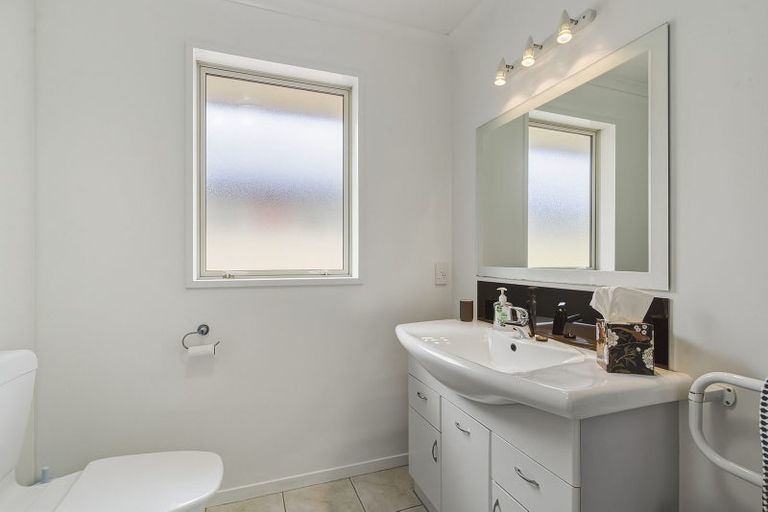 Photo of property in 1/4 Reid Avenue, Mosgiel, 9024