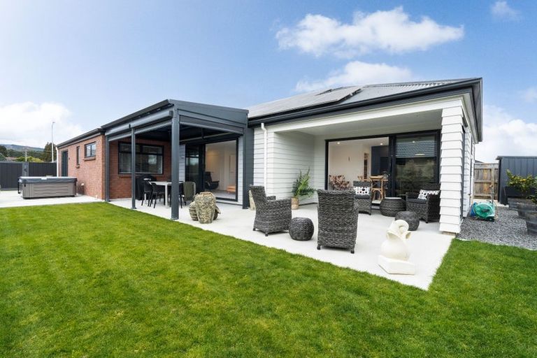 Photo of property in 9 Pahiki Crescent, Levin, 5510