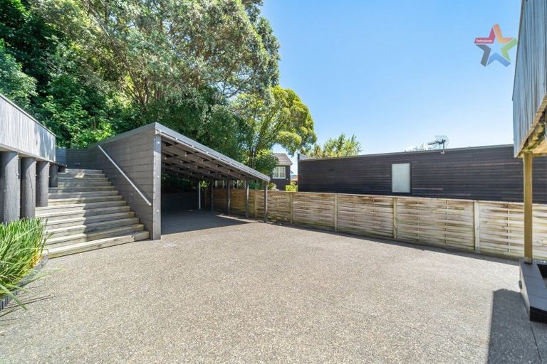 Photo of property in 8g Tawa Street, Eastbourne, Lower Hutt, 5013