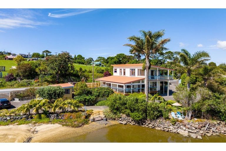 Photo of property in 13 Black Swamp Road, Mangawhai, 0975