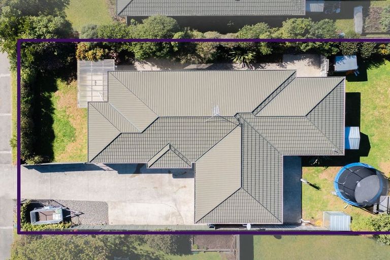 Photo of property in 3 Leanne Way, Waikanae Beach, Waikanae, 5036