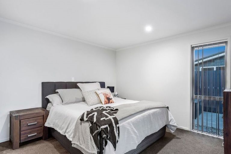 Photo of property in 22 Rainey Crescent, Papamoa Beach, Papamoa, 3118