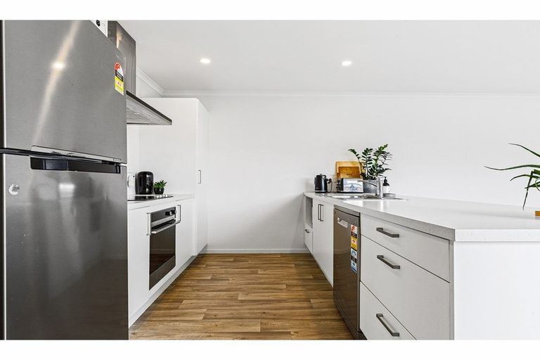 Photo of property in 5 George West Square West, Wigram, Christchurch, 8025