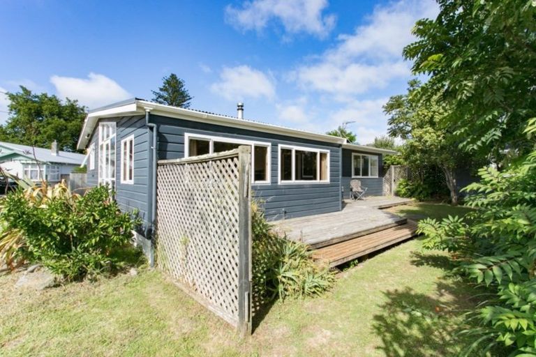 Photo of property in 100 Putiki Drive, Putiki, Whanganui, 4500