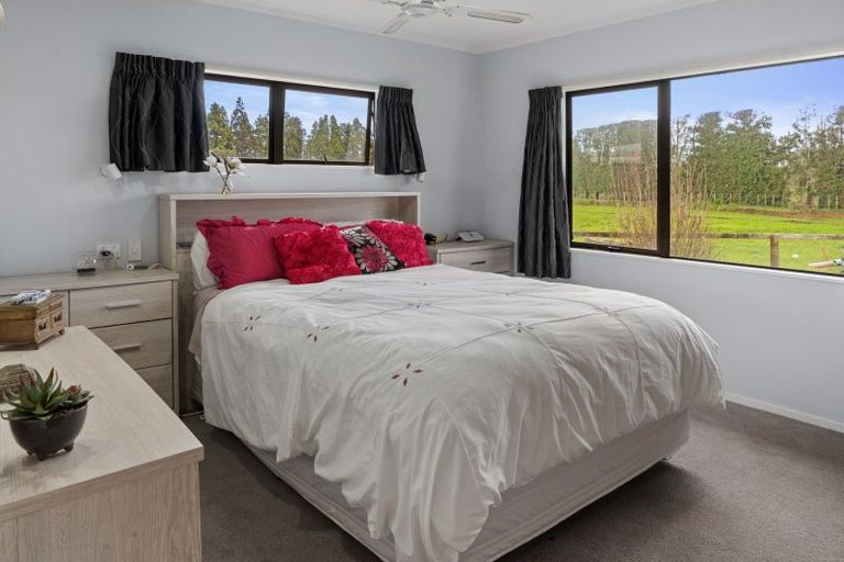 Photo of property in 11 Matahui Road, Aongatete, Katikati, 3181