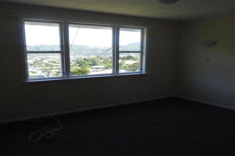 Photo of property in 41 Versailles Street, Karori, Wellington, 6012