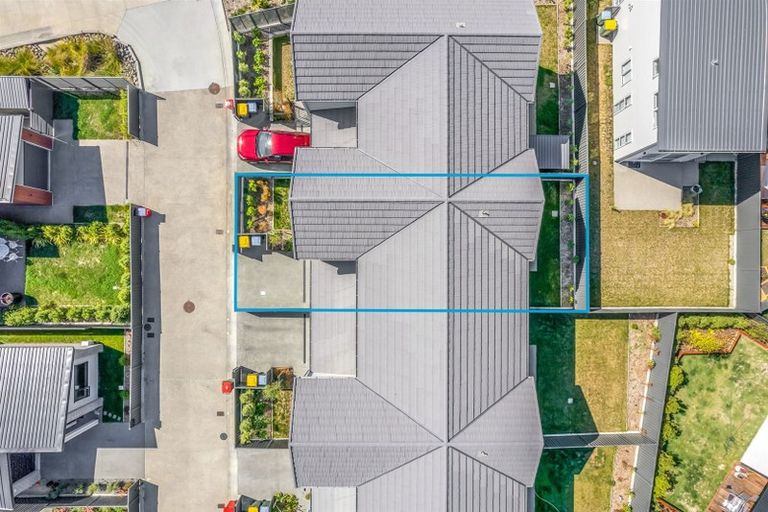 Photo of property in 8 Tieke Lane, Kenepuru, Porirua, 5022