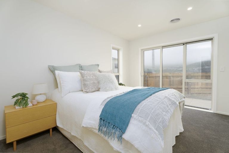 Photo of property in 1 Pine Hill Rise, Glenside, Wellington, 6037