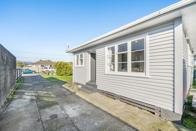 Photo of property in 6 Russell Road, Wainuiomata, Lower Hutt, 5014