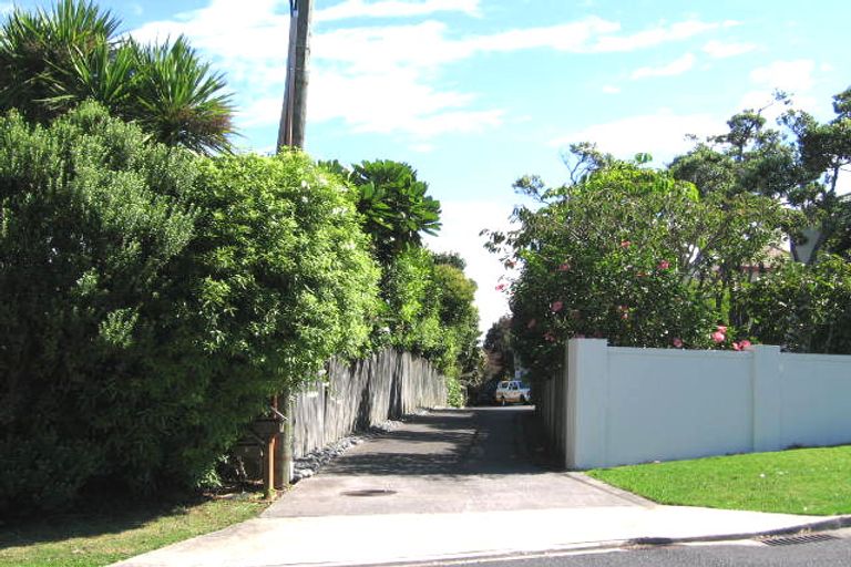 Photo of property in 5b Tui Street, Torbay, Auckland, 0630