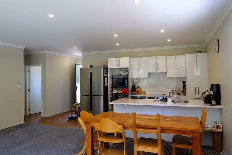 Photo of property in 1/102 Chester Road, Tawa, Wellington, 5028